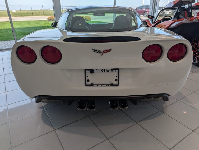 Used 2011 Chevrolet Corvette Grand Sport w/ Preferred Equipment Group RWD image 5