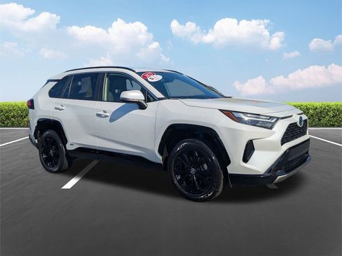 Certified 2023 Toyota RAV4 SE image 2