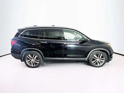 Used 2017 Honda Pilot Elite image 10
