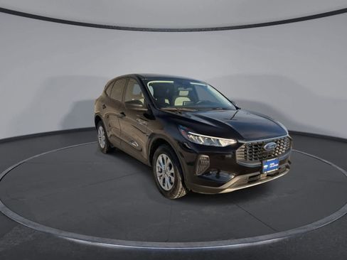 Certified 2025 Ford Escape Active image 2