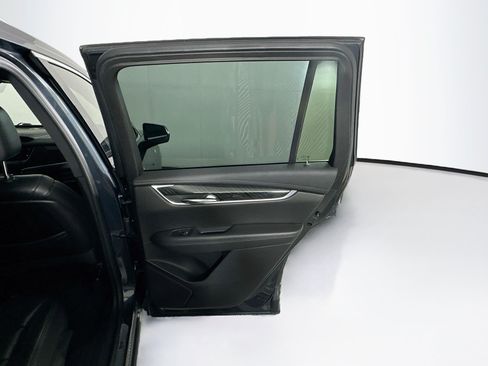 Used 2020 Cadillac XT6 Premium Luxury FWD image 33