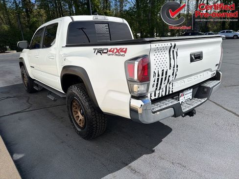 Used 2020 Toyota Tacoma TRD Off-Road AWD/4WD image 16