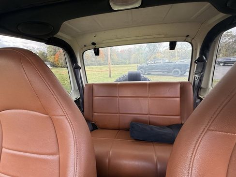 Used 2002 Jeep Wrangler X image 10