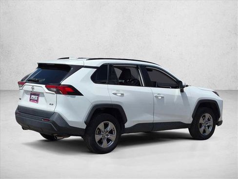 Used 2023 Toyota RAV4 XLE w/ Convenience Package FWD image 5
