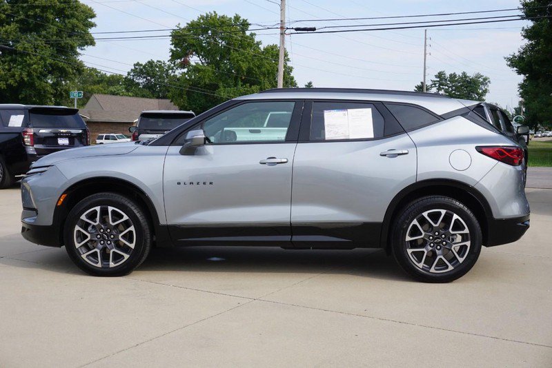Used 2025 Chevrolet Blazer RS AWD/4WD image 6