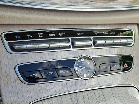 Certified 2019 Mercedes-Benz E 450 4MATIC Cabriolet image 15