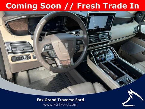 Used 2023 Lincoln Navigator Reserve w/ Equipment Group 201A AWD/4WD image 19
