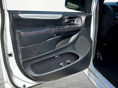 Used 2019 Dodge Grand Caravan GT FWD image 21