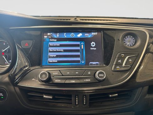 Used 2020 Buick Envision Premium w/ Driver Confidence Package AWD/4WD image 14