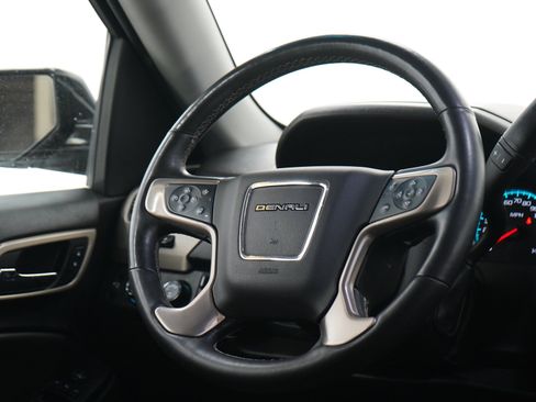 Used 2018 GMC Yukon Denali w/ Open Road Package AWD/4WD image 15