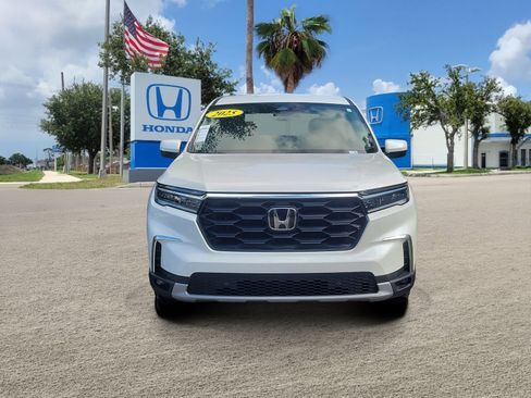 Used 2025 Honda Pilot EX-L image 2