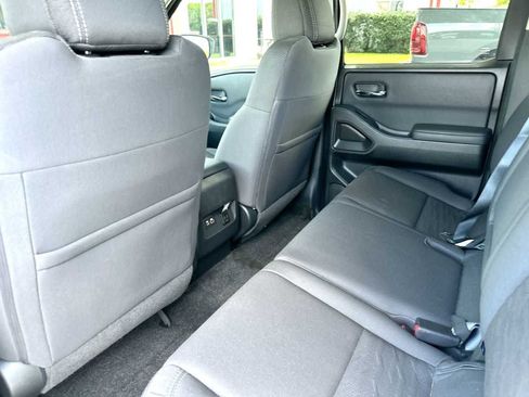 Used 2022 Nissan Frontier SV image 24