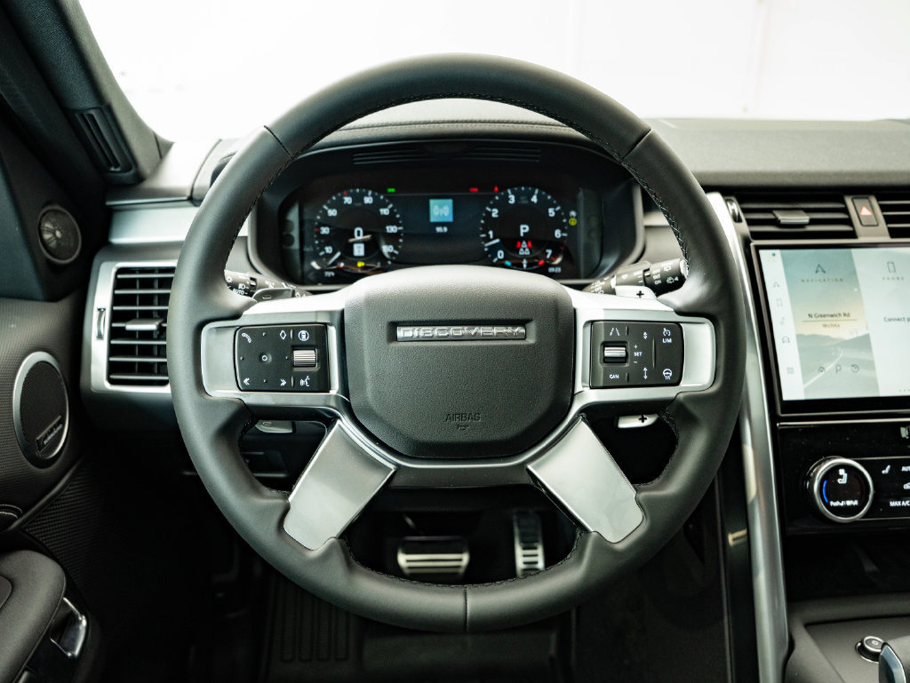 New 2026 Land Rover Discovery Limited Edition AWD/4WD image 40