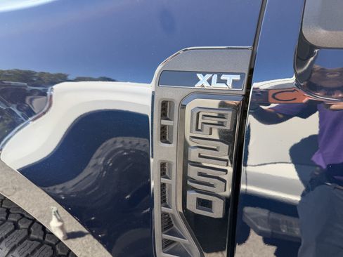 Used 2023 Ford F250 XLT w/ XLT Premium Package AWD/4WD image 7