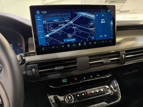 New 2026 Lincoln Corsair Premiere image 19