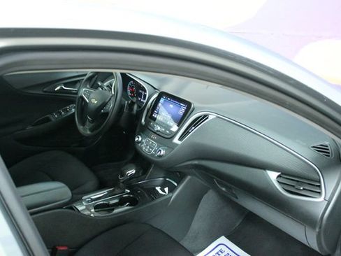 Used 2023 Chevrolet Malibu LT FWD image 11
