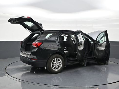 Used 2024 Chevrolet Equinox LS FWD image 28