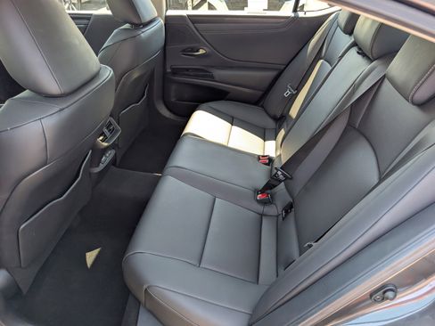 Certified 2025 Lexus ES 350 w/ Premium Package FWD image 15