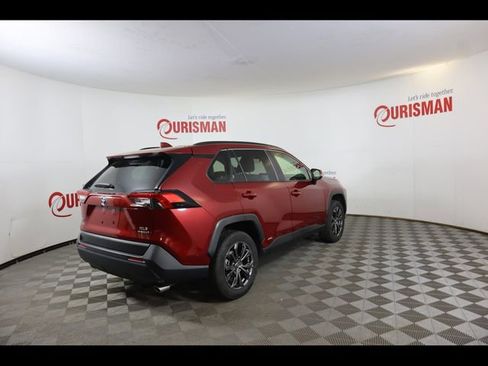 Used 2022 Toyota RAV4 XLE Premium AWD/4WD image 11
