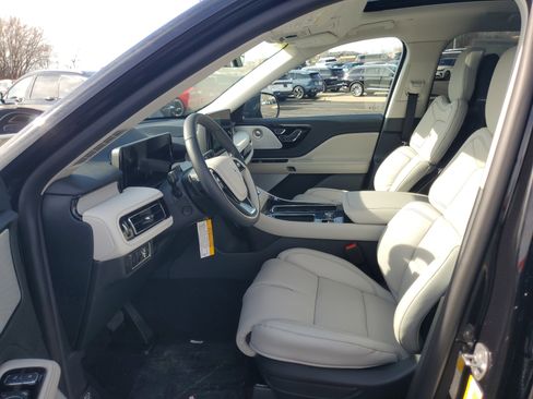 New 2026 Lincoln Aviator Reserve AWD/4WD image 11