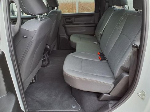 Used 2024 RAM 2500 Tradesman w/ Chrome Appearance Group image 27