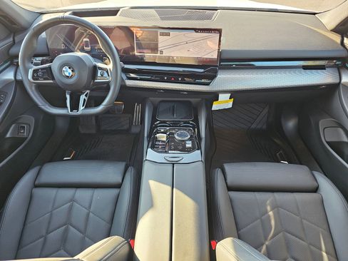 Certified 2025 BMW 530i xDrive 530i xDrive w/ M Sport Package image 10