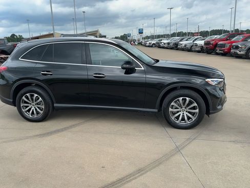 Used 2024 Mercedes-Benz GLC 300 image 9