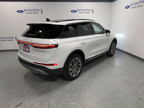 New 2026 Lincoln Corsair Premiere image 4