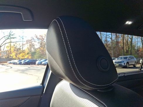 Certified 2025 Volkswagen Atlas Cross Sport SEL R-Line image 17