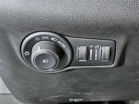 Used 2022 Jeep Compass Trailhawk w/ Trailhawk Convenience Group AWD/4WD image 10