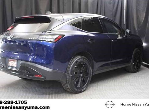 Certified 2025 Nissan Murano SV image 13