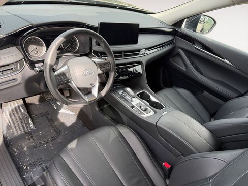 Used 2025 INFINITI QX60 Pure image 17