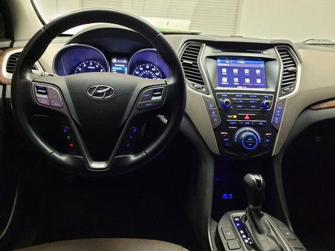 Used 2017 Hyundai Santa Fe Limited image 22