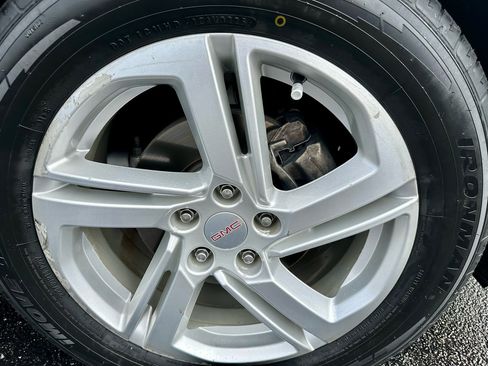 Used 2020 GMC Terrain SLE image 30