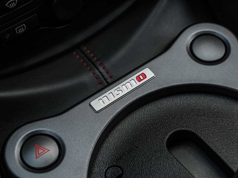 Used 2020 Nissan 370Z NISMO RWD image 28