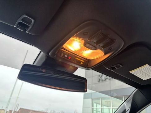 Used 2025 Chevrolet Colorado Z71 w/ Technology Package image 27