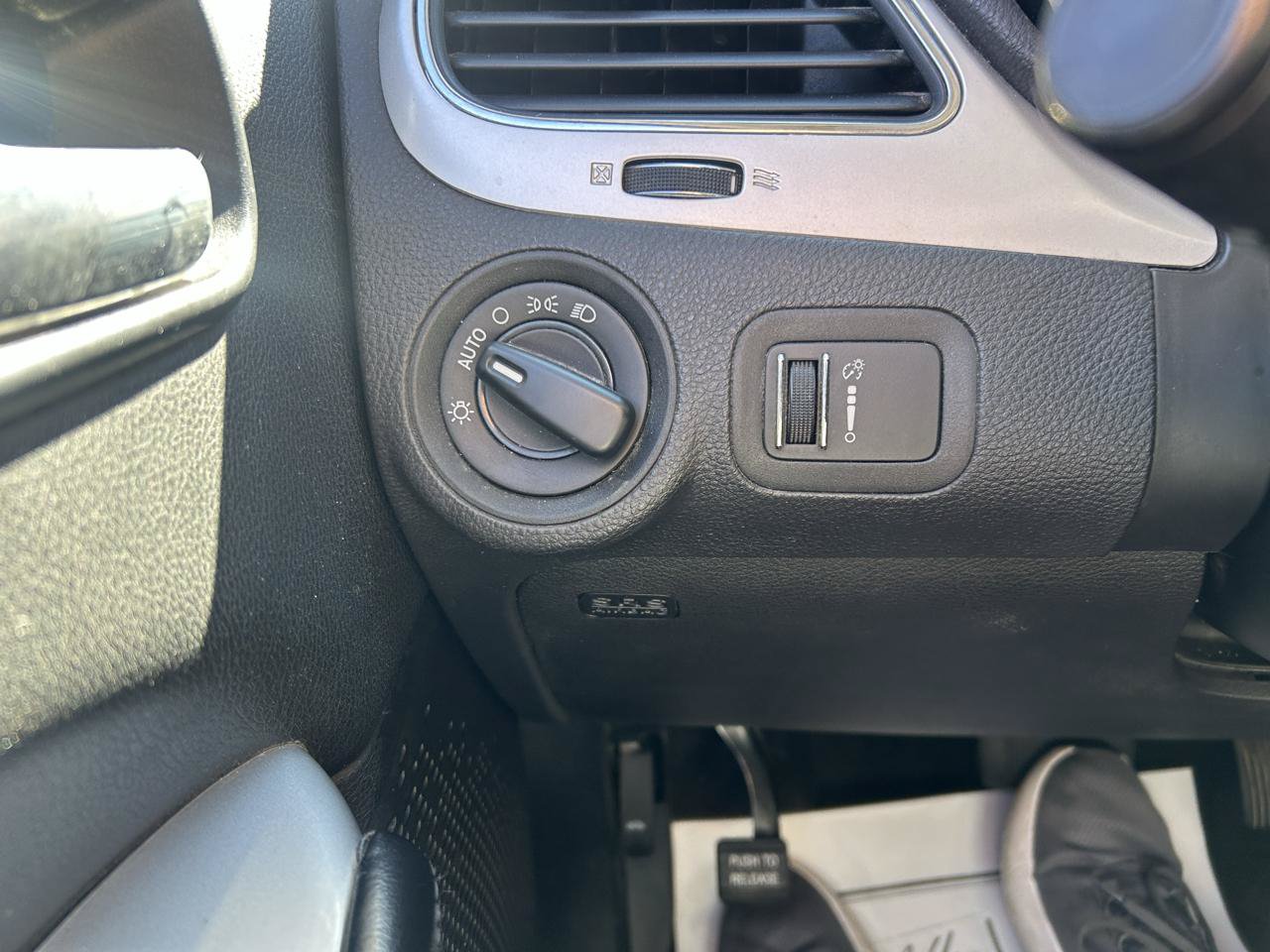 Used 2018 Dodge Journey SE w/ Blacktop Package FWD image 26