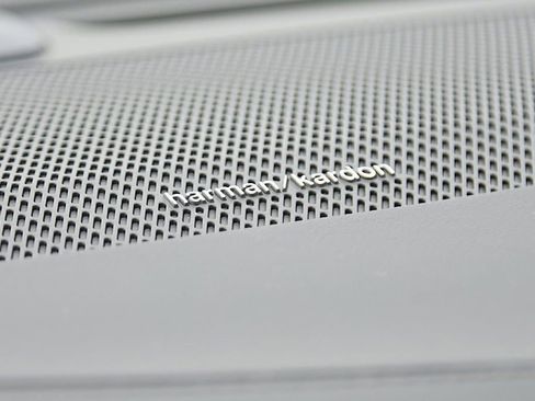 New 2026 Volvo XC90 B6 Plus w/ Protection Package Premier image 14