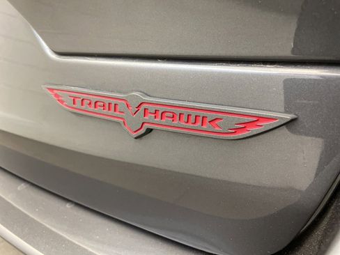 Certified 2022 Jeep Grand Cherokee Trailhawk image 7