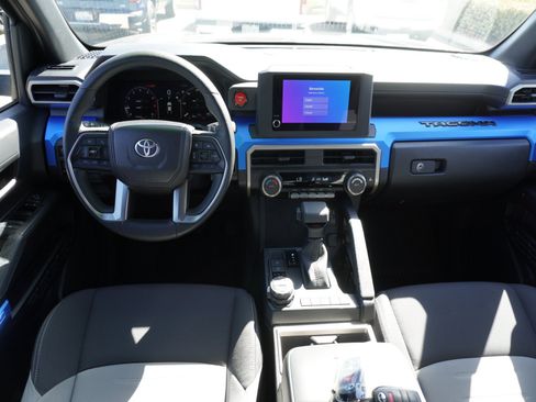 Used 2025 Toyota Tacoma TRD Off-Road AWD/4WD image 2