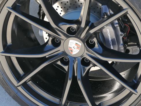 Used 2024 Porsche 718 Boxster RWD image 10