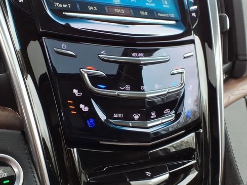 Used 2019 Cadillac Escalade Premium Luxury AWD/4WD image 21