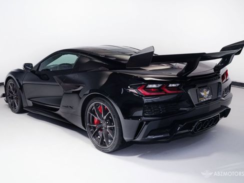 Used 2026 Chevrolet Corvette ZR1X AWD/4WD image 7