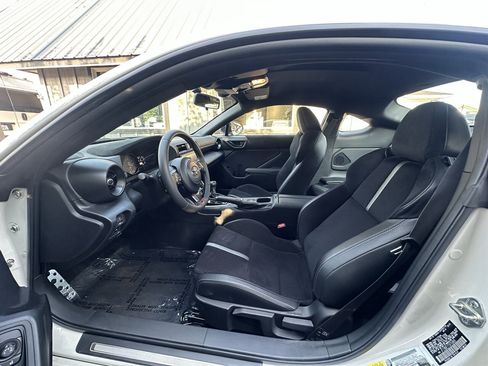 Used 2025 Toyota GR86 Premium w/ Performance Package RWD image 5