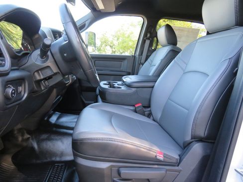 New 2022 RAM 3500 Tradesman w/ Chrome Appearance Group image 23