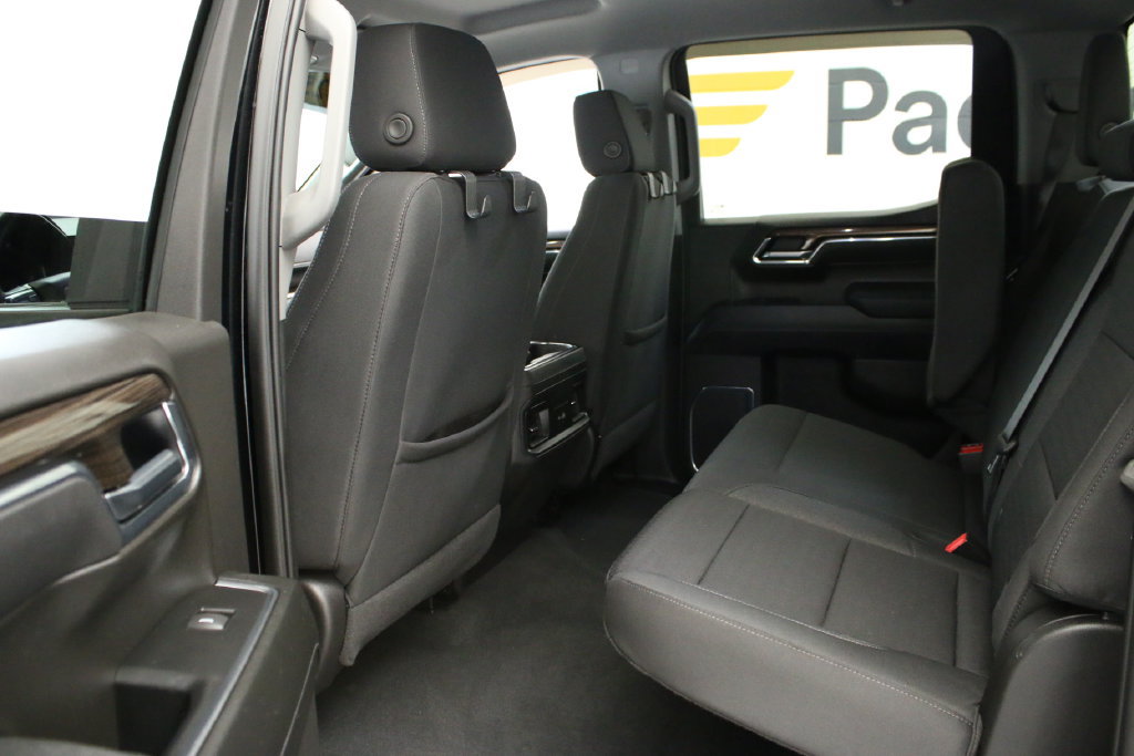 Used 2025 Chevrolet Silverado 1500 LT Trail Boss AWD/4WD image 26