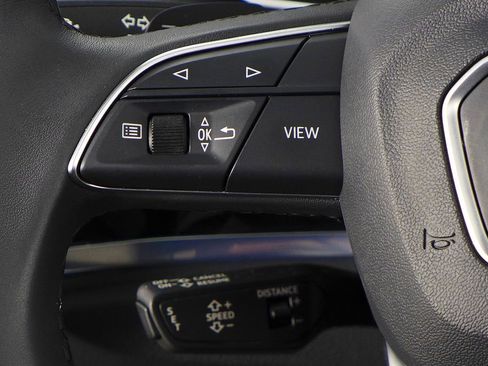 Used 2025 Audi Q3 2.0T Premium w/ Black Optic Sport Package image 30