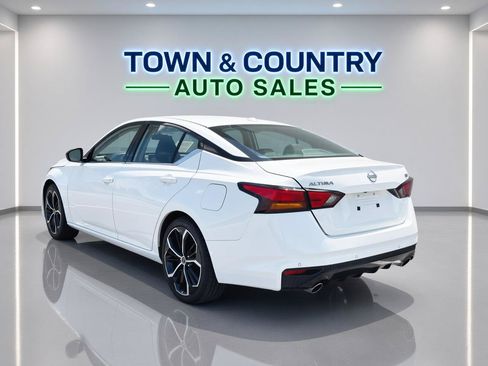 Used 2024 Nissan Altima 2.5 SR FWD image 3