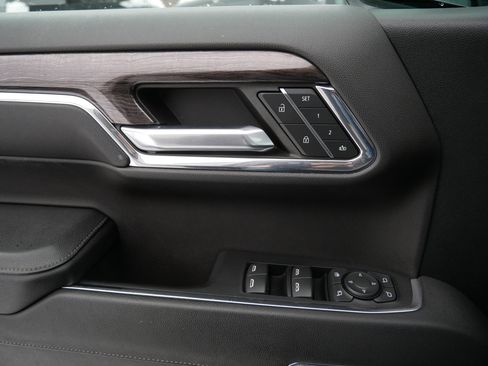 Used 2023 Chevrolet Silverado 1500 LTZ image 27