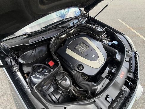 Used 2010 Mercedes-Benz GLK 350 4MATIC image 42